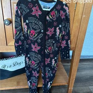 Stranger things hellfire club bamboo zippy